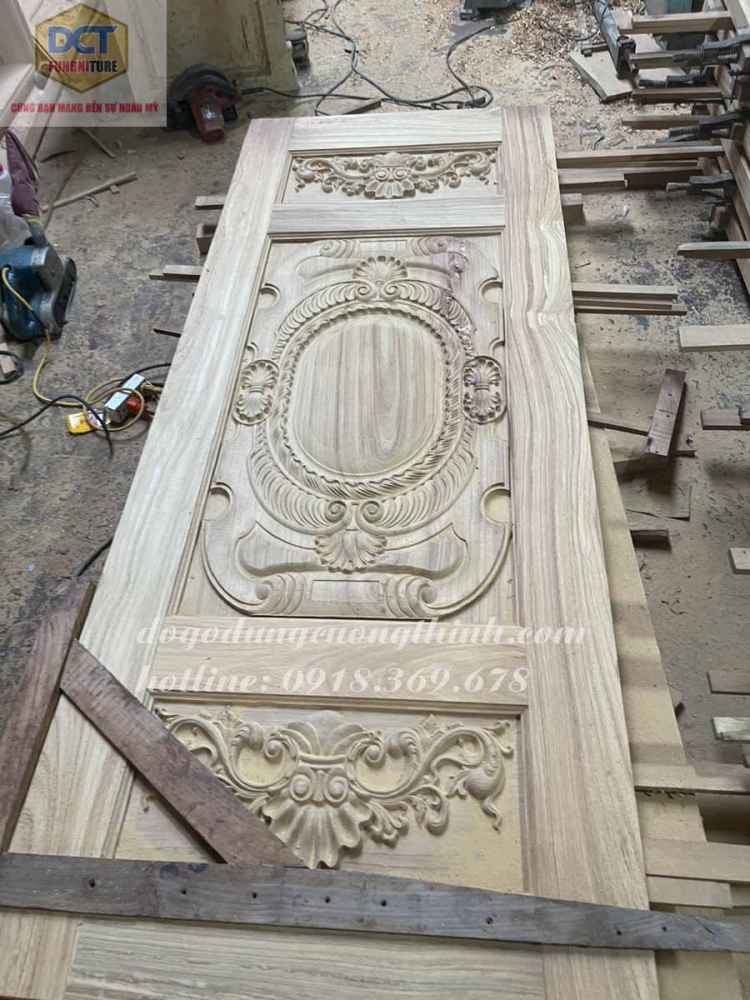 Bộ cửa cổ điển gỗ gõ đỏ cao cấp CC58GD